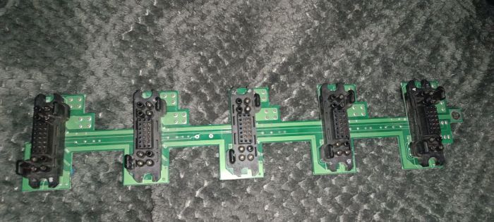 Роз'єми для блоків живлення Emerson HD4825-3